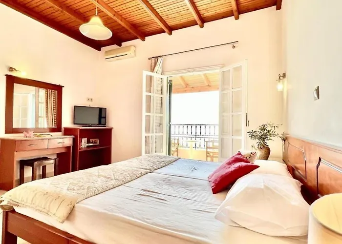 Aphrodite Nissaki Aparthotel