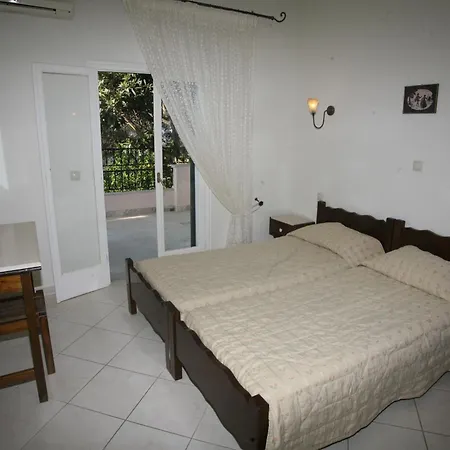 Aparthotel Aphrodite Nissaki 3*