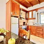 Apartmanhotel Aphrodite Nissaki 3*